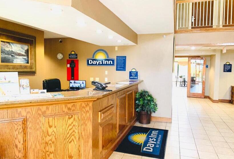 酒店 Days Inn & Suites By Wyndham Cuba