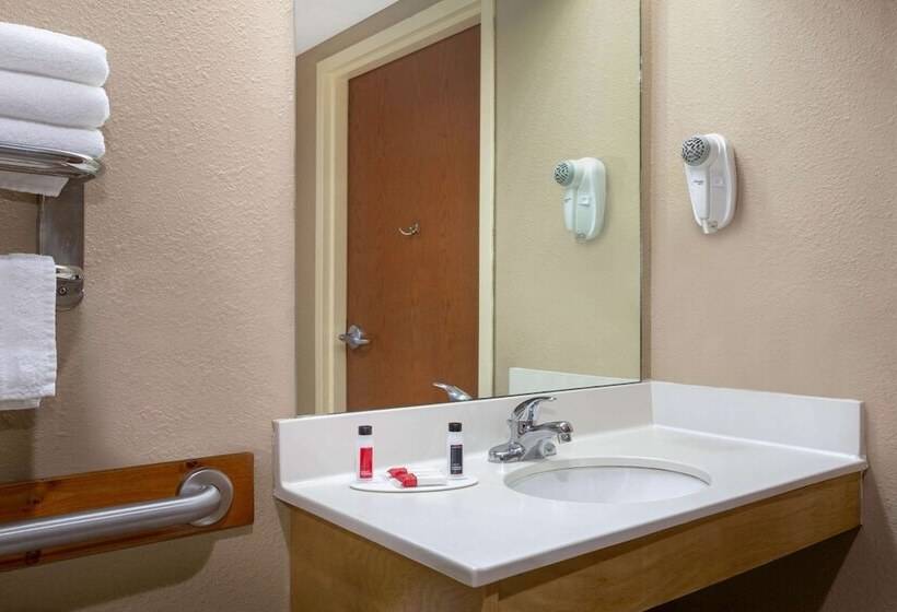酒店 Days Inn & Suites By Wyndham Cuba