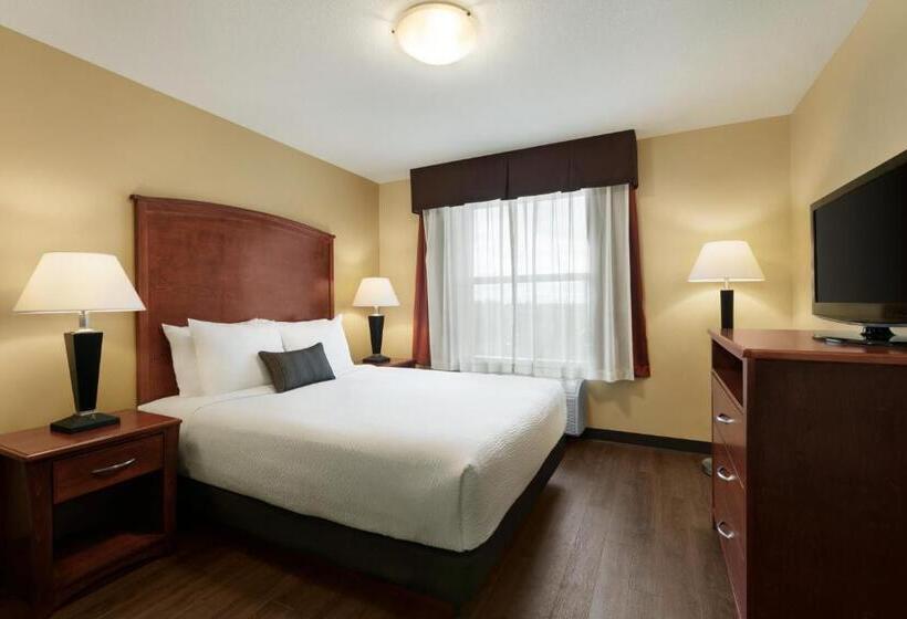 בית מלון כפרי Days Inn & Suites By Wyndham Sherwood Park Edmonton