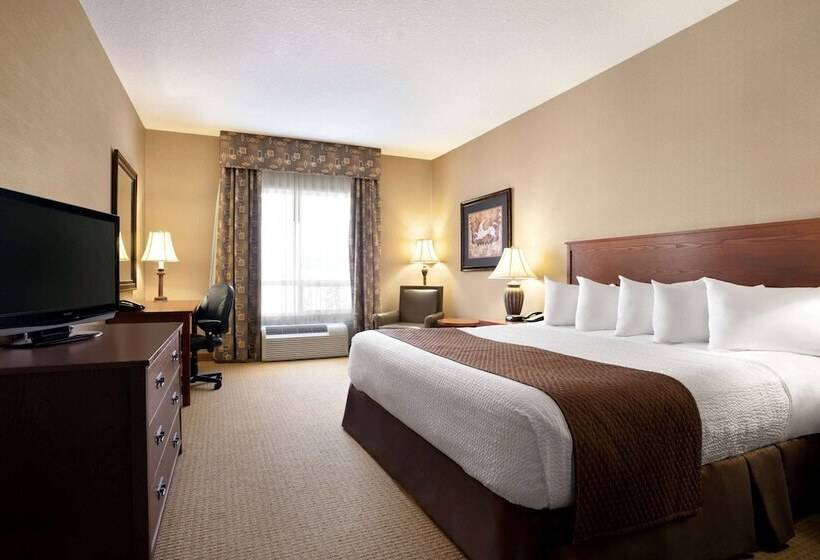 בית מלון כפרי Days Inn & Suites By Wyndham Strathmore