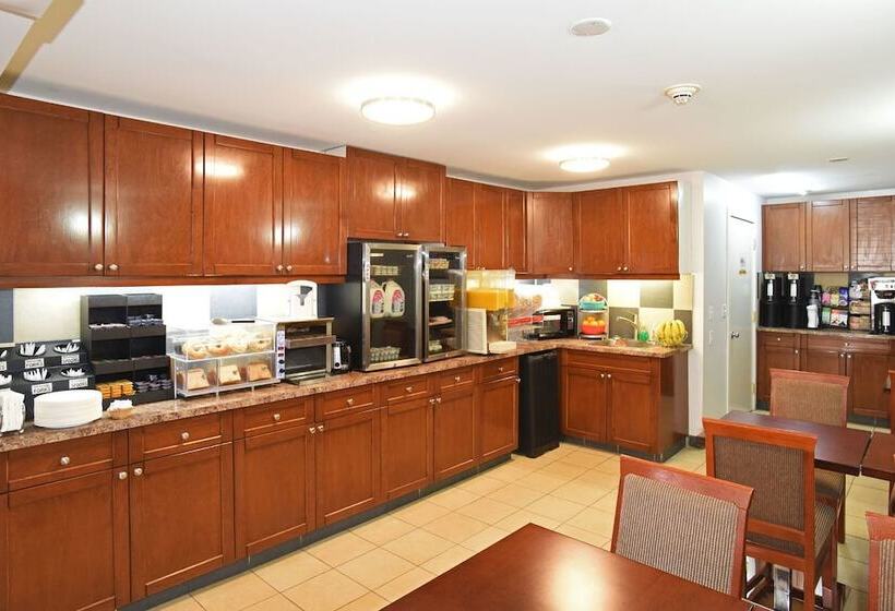 בית מלון כפרי Econo Lodge Inn & Suites Drumheller