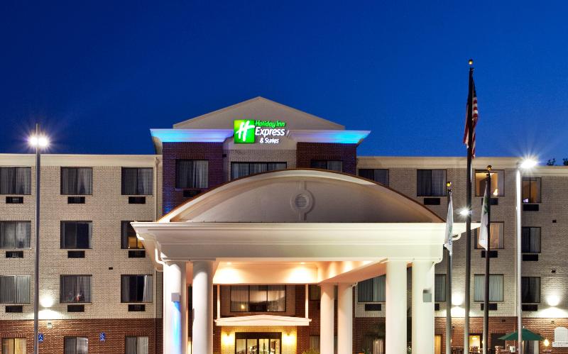 Holiday Inn Express Hotel & Suites Biloxi  Ocean Springs, An Ihg
