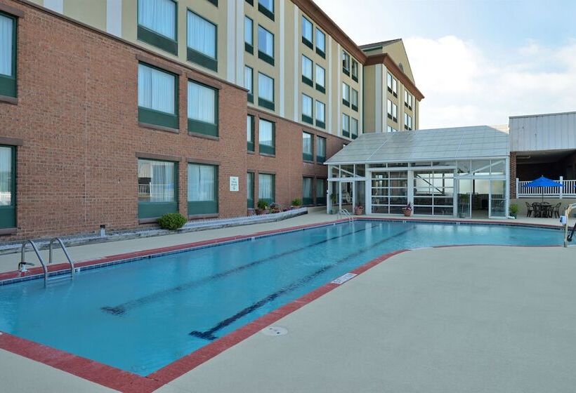 هتل Holiday Inn Express & Suites   Ocean City, An Ihg