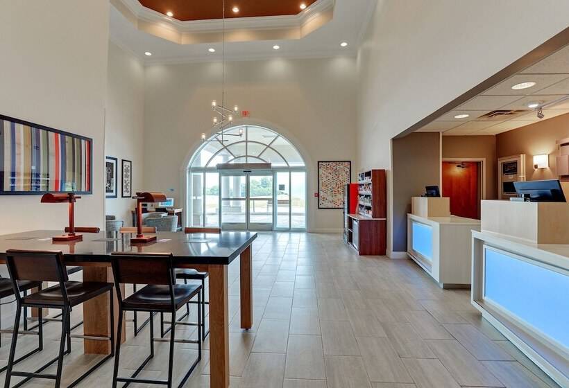 בית מלון כפרי Holiday Inn Express Campbellsville, An Ihg