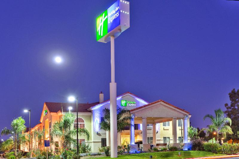فندق Holiday Inn Express Delano By Ihg