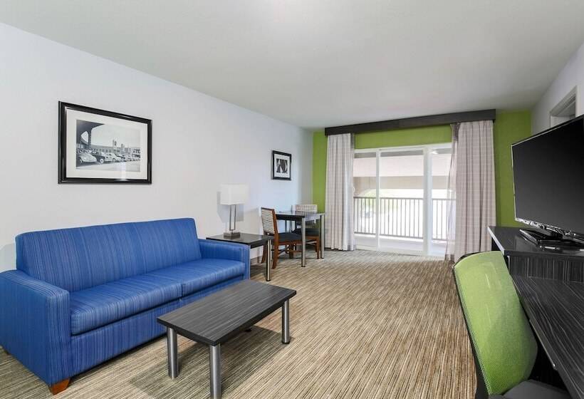 هتل Holiday Inn Express Lancaster, An Ihg