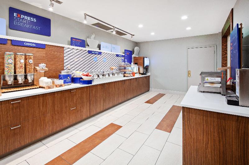 هتل Holiday Inn Express & Suites Clovis Fresno Area, An Ihg