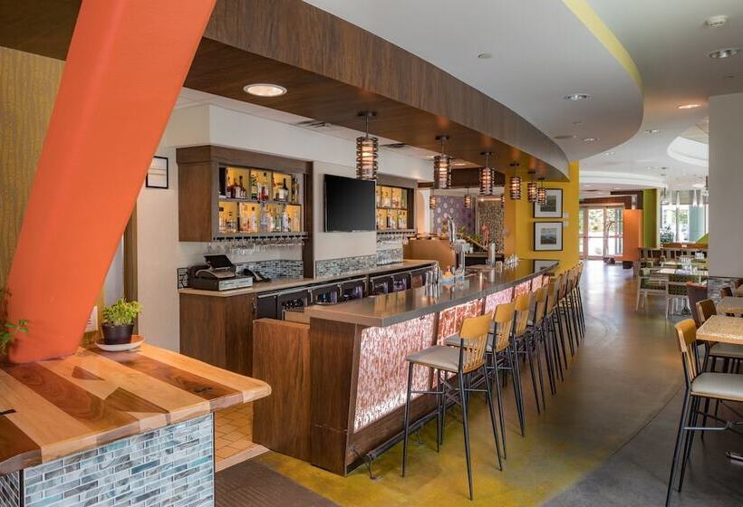 هتل Indigo Asheville Downtown, An Ihg