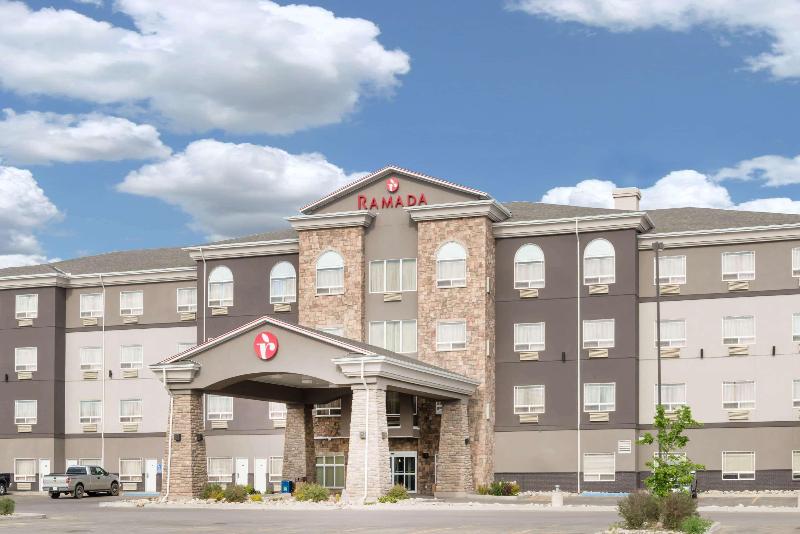 فندق Ramada By Wyndham Olds