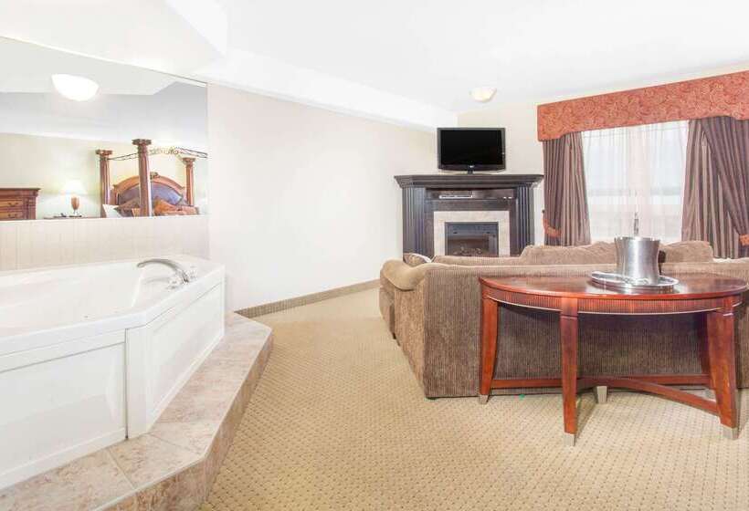 בית מלון כפרי Ramada By Wyndham Pincher Creek