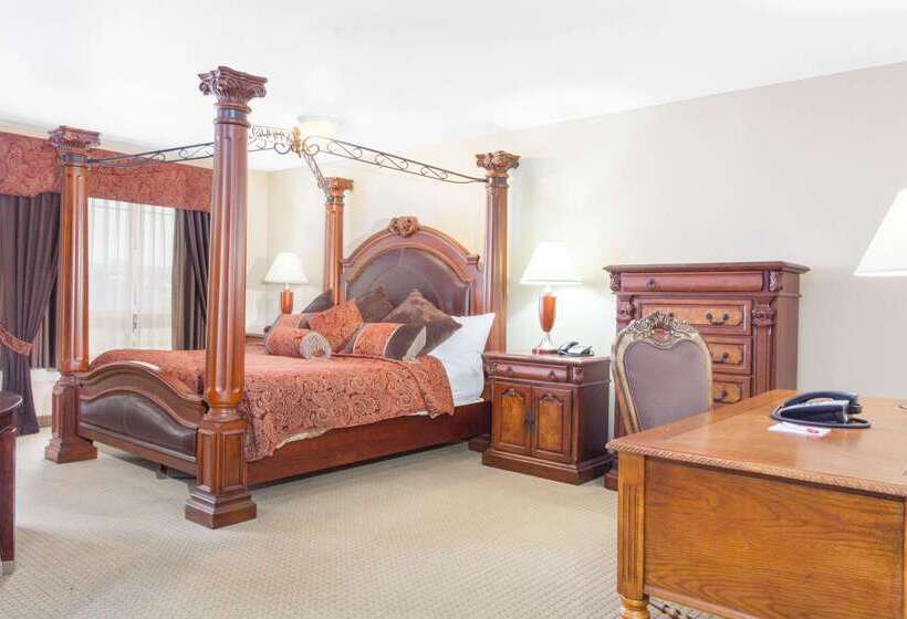 בית מלון כפרי Ramada By Wyndham Pincher Creek