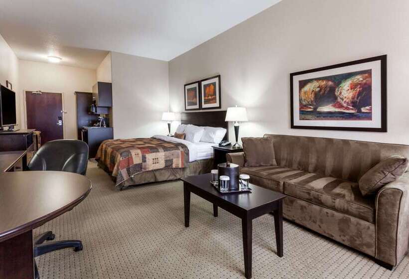 Отель Ramada By Wyndham Westlock