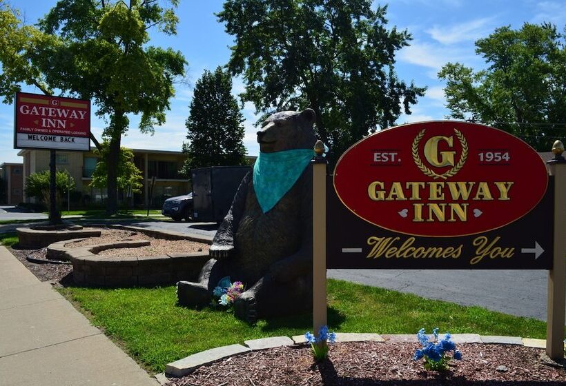 הוסטל Gateway Inn