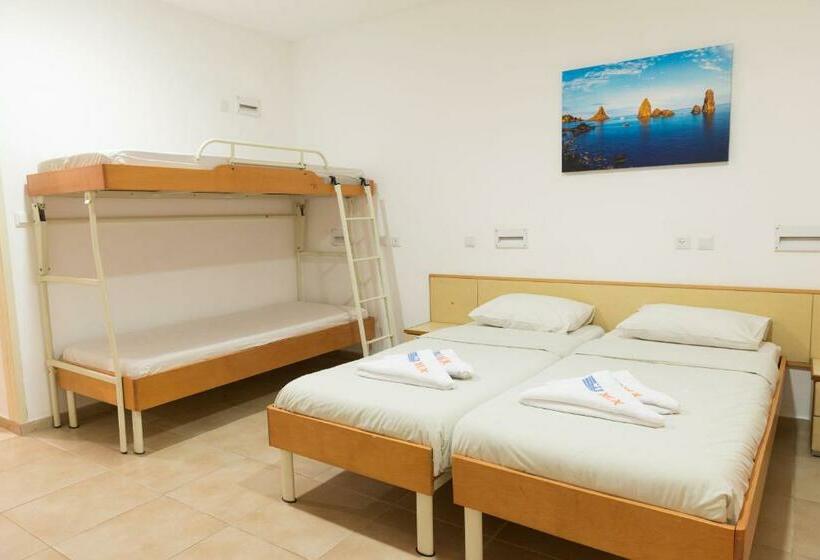 Hi   Ein Gedi Hostel