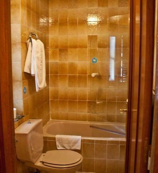 ペンション Hostal Aribel Longinos