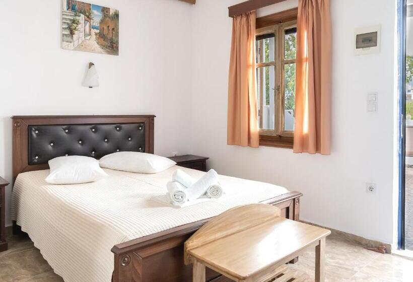 فندق Alexandros By The Beach   Serifos