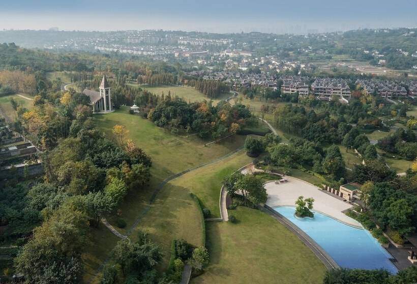 בית מלון כפרי Crowne Plaza Chengdu Panda Garden By Ihg