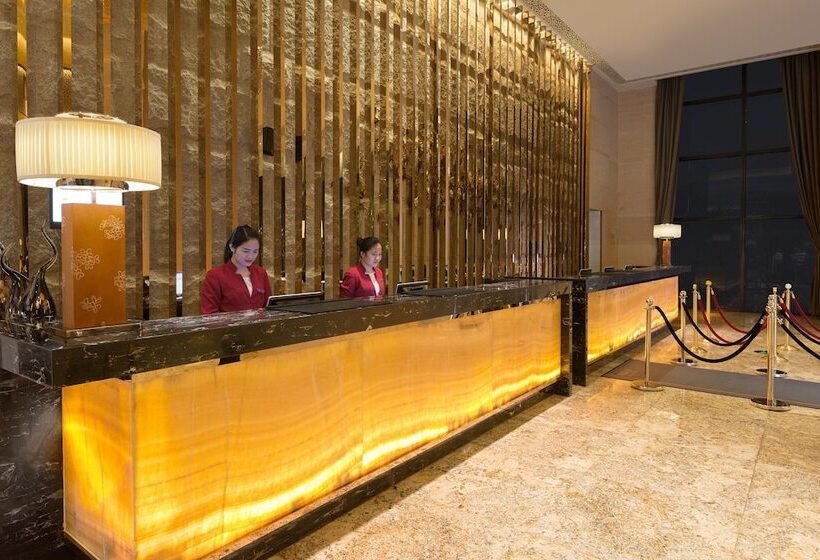 בית מלון כפרי Crowne Plaza Chengdu Panda Garden By Ihg