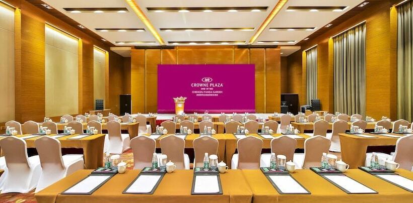 בית מלון כפרי Crowne Plaza Chengdu Panda Garden By Ihg