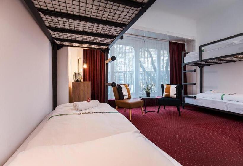 簡易ホテル Maverick Ensuites