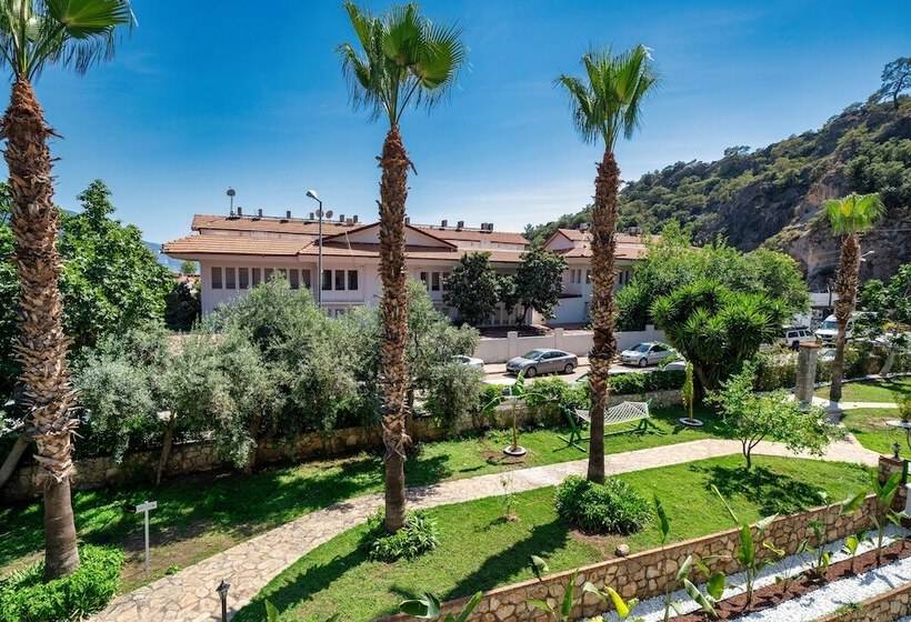 هتل Ata Lagoon Beach