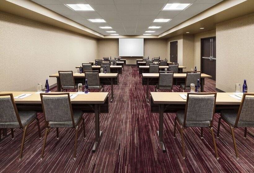 בית מלון כפרי Courtyard Chicago Bloomingdale