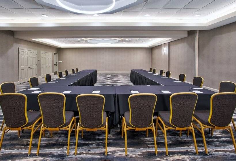 هتل Crowne Plaza Chicago Northbrook, An Ihg