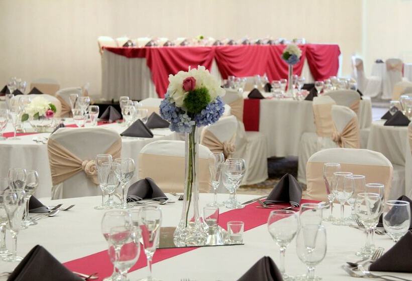 هتل Crowne Plaza Chicago Northbrook, An Ihg