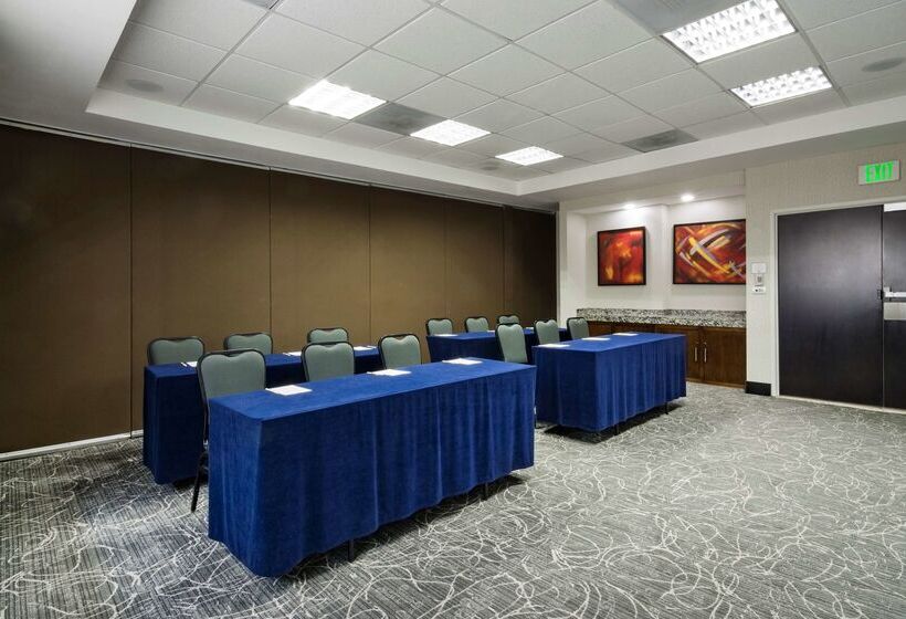 Doubletree By Hilton Hotel Queretaro