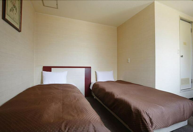 فندق Grampus Inn Osaka