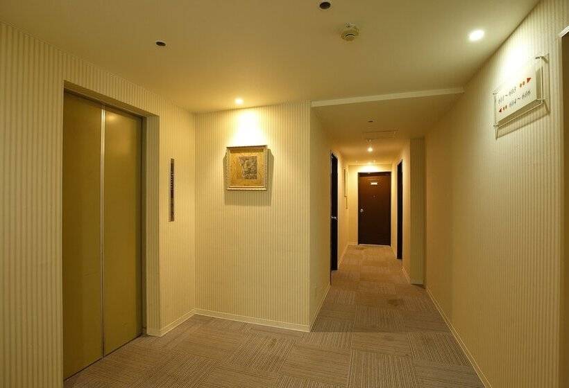 فندق Grampus Inn Osaka