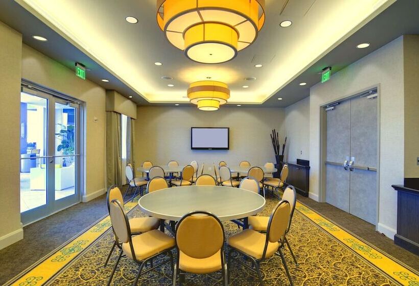 هتل Hampton Inn & Suites Miami/brickelldowntown