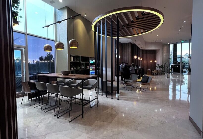 هتل Holiday Inn Bogota Airport, An Ihg