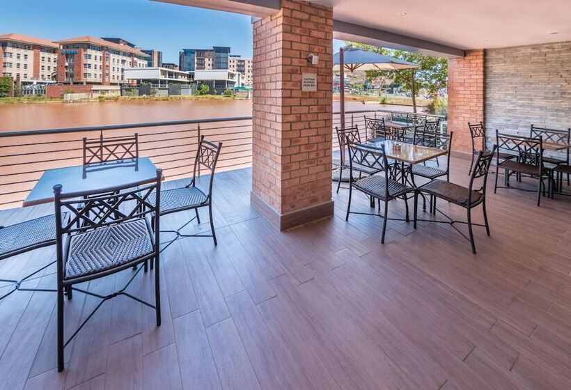 בית מלון כפרי Town Lodge Roodepoort