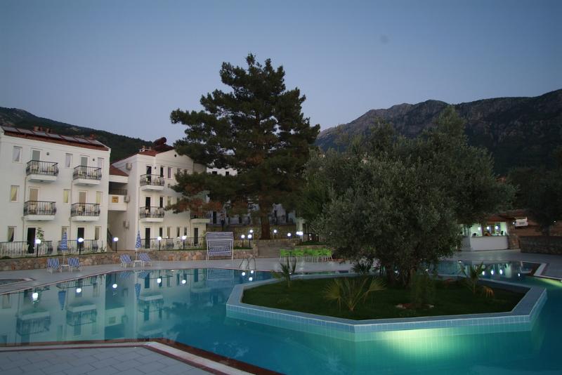 Sunshine Holiday Resort  All Inclusive