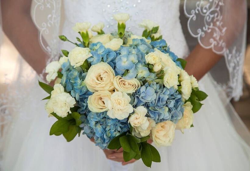 هتل Courtyard By Marriott Bali Nusa Dua Resort