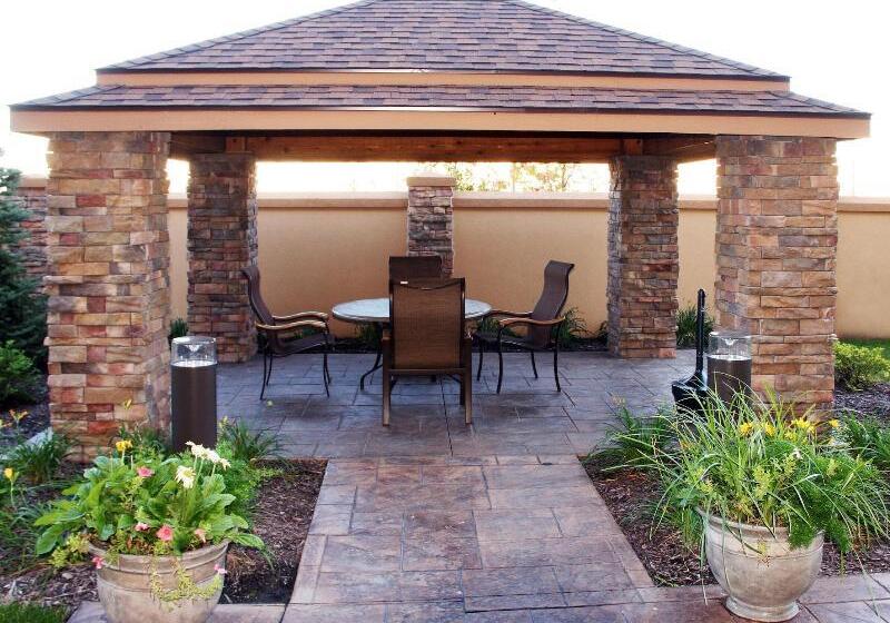 هتل Courtyard Des Moines West Jordan Creek