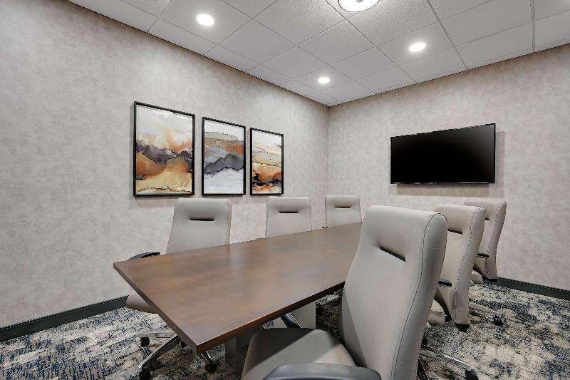 هتل Doubletree By Hilton Denver International Airport