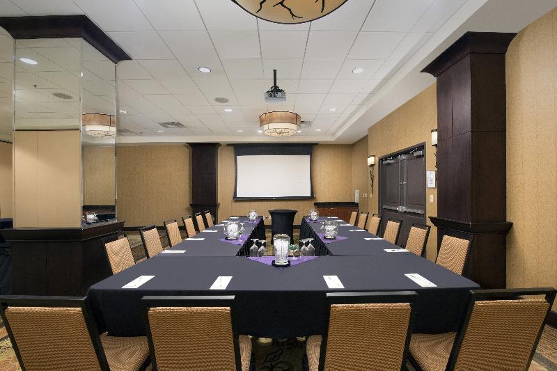 هتل Doubletree By Hilton Denver International Airport