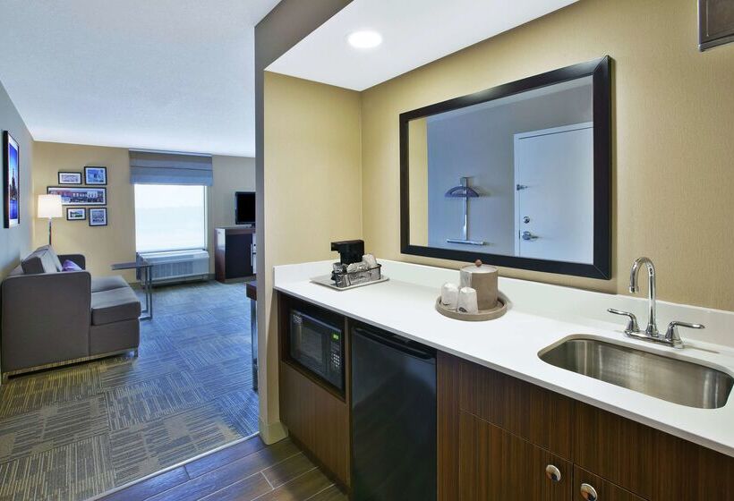 호텔 Hampton Inn Commerce Novi