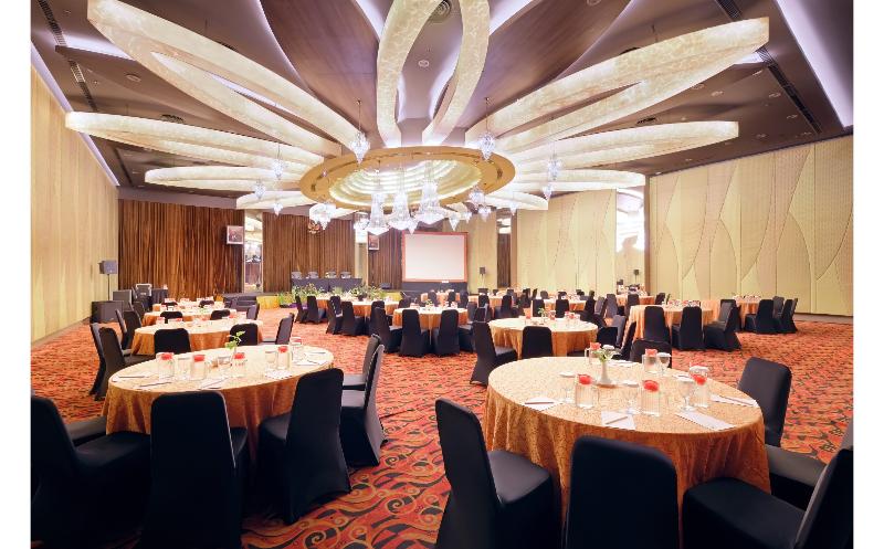 Quest Hotel Simpang Lima   Semarang By Aston