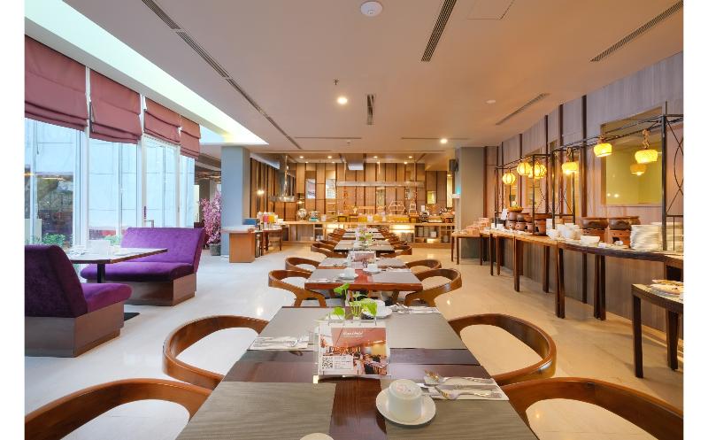 Quest Hotel Simpang Lima   Semarang By Aston