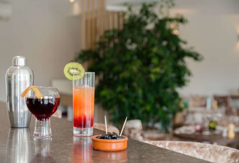 فندق Val Baussenc, The Originals Relais