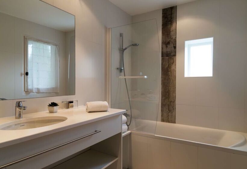 فندق Val Baussenc, The Originals Relais