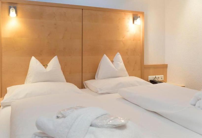 هتل Garni Passeier