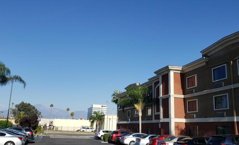 בית מלון כפרי All Star Inn San Bernardino