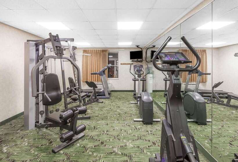 هتل Baymont By Wyndham Grand Rapids N/walker