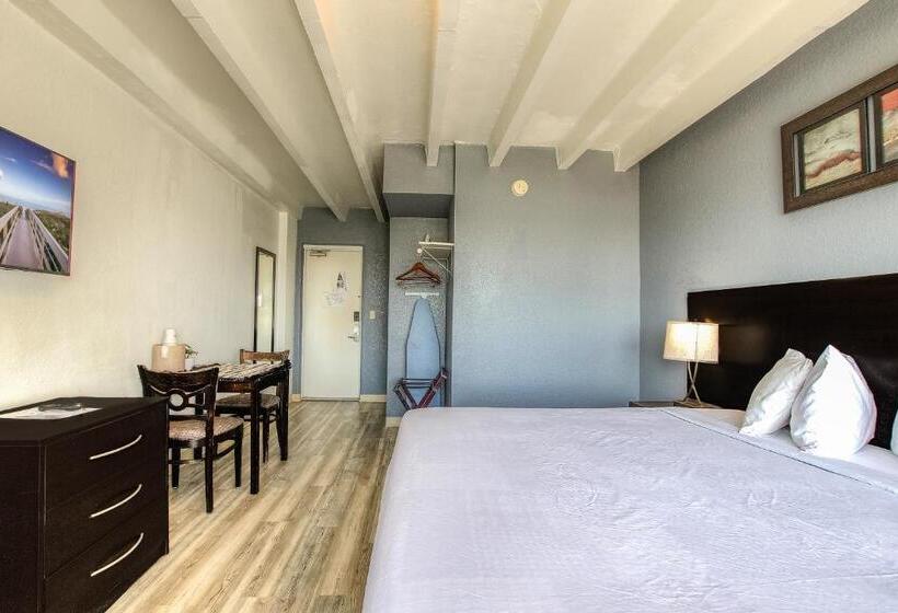 בית מלון כפרי Beach House Inn