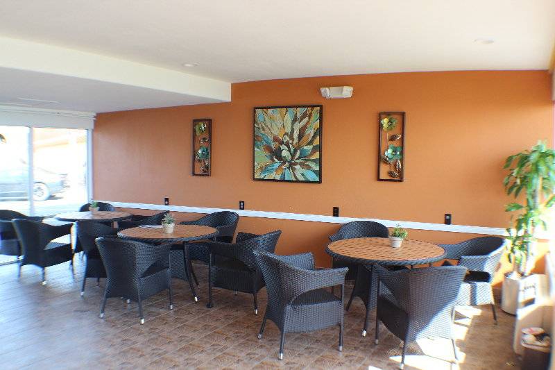 בית מלון כפרי Beach House Inn