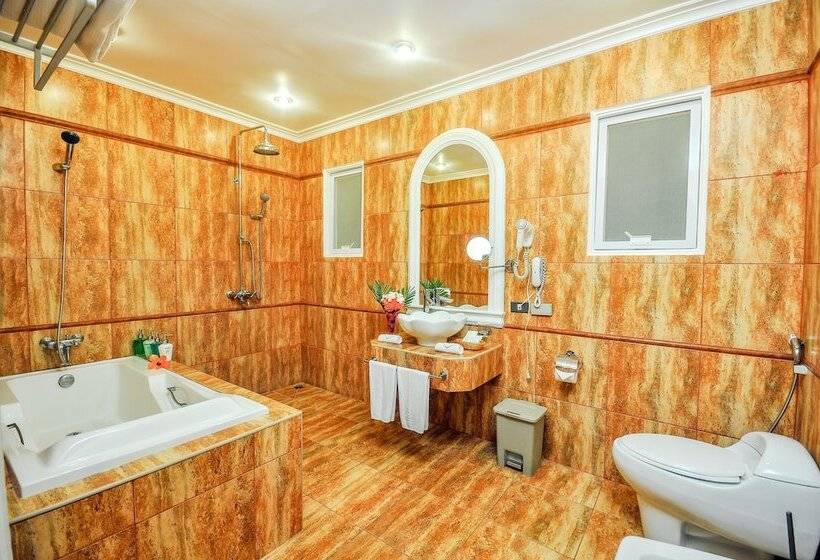 Hotel Breakfast At Monaco   Palais Boracay